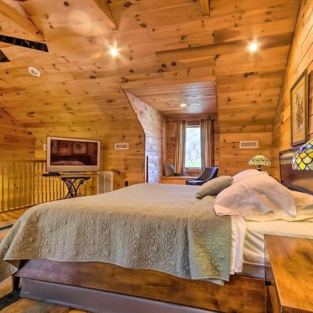 The Cabin At Marys Place With Deck And Mtn Views! Maggie Valley Exterior photo