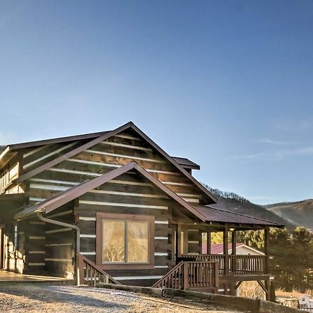 The Cabin At Marys Place With Deck And Mtn Views! Maggie Valley Exterior photo