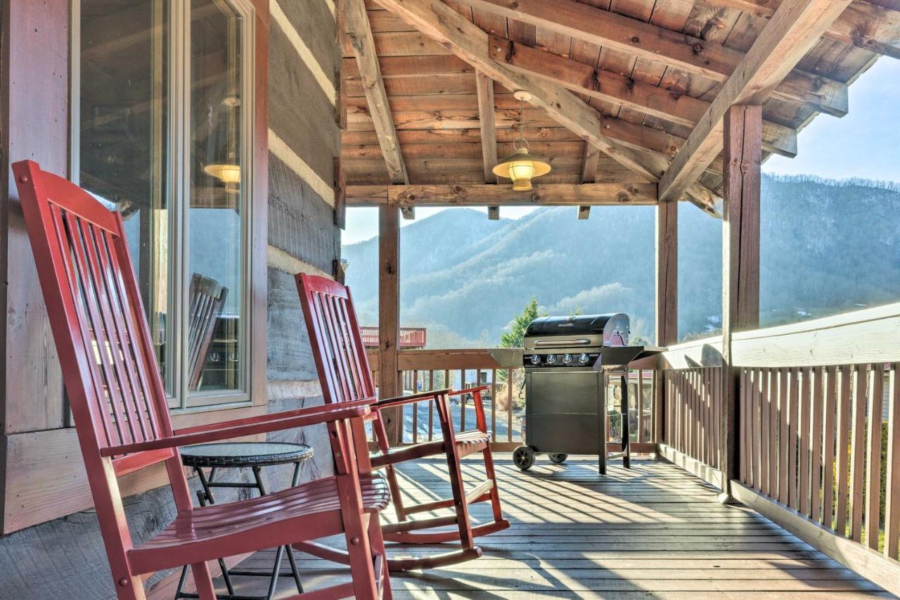 The Cabin At Marys Place With Deck And Mtn Views! Maggie Valley Exterior photo