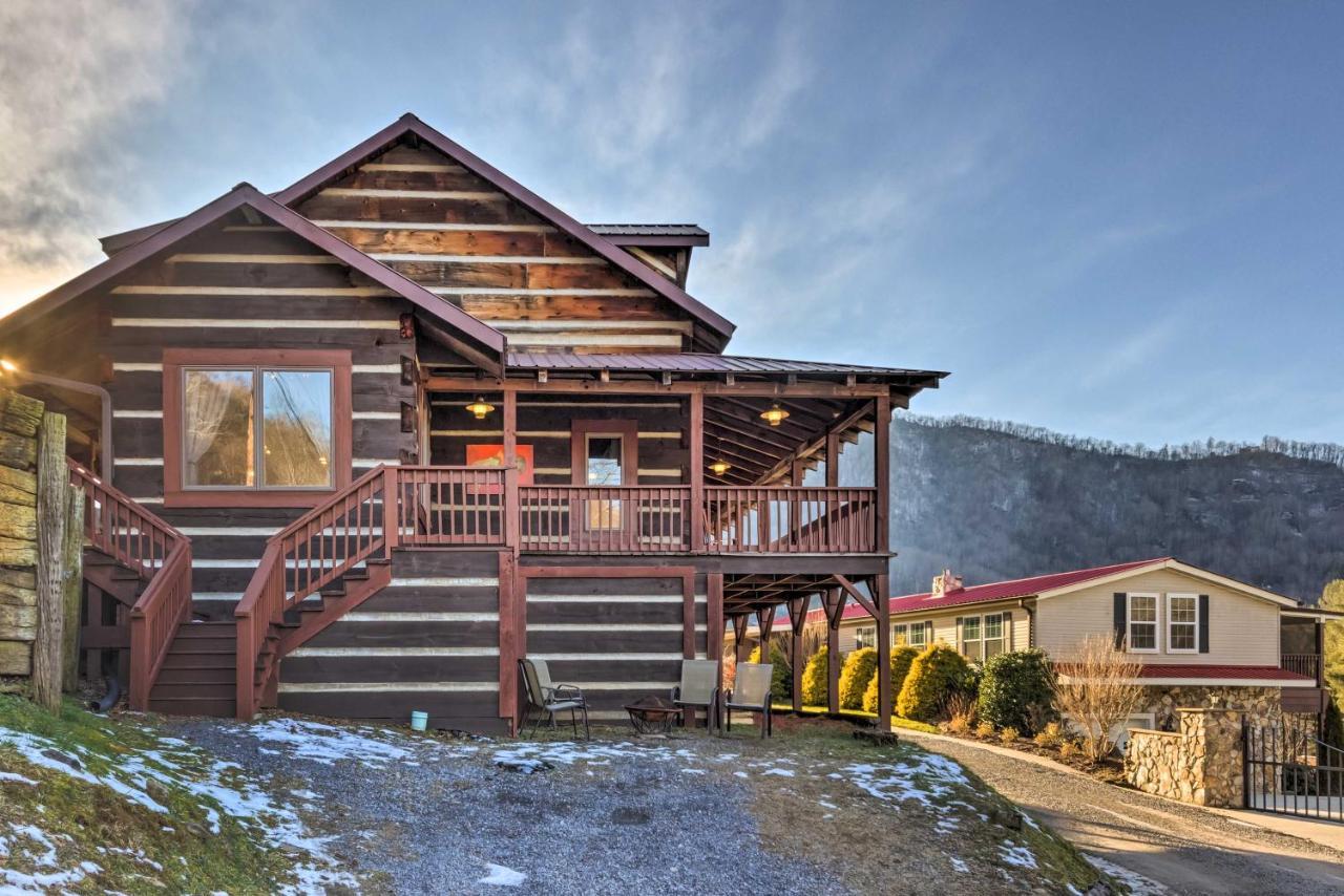 The Cabin At Marys Place With Deck And Mtn Views! Maggie Valley Exterior photo