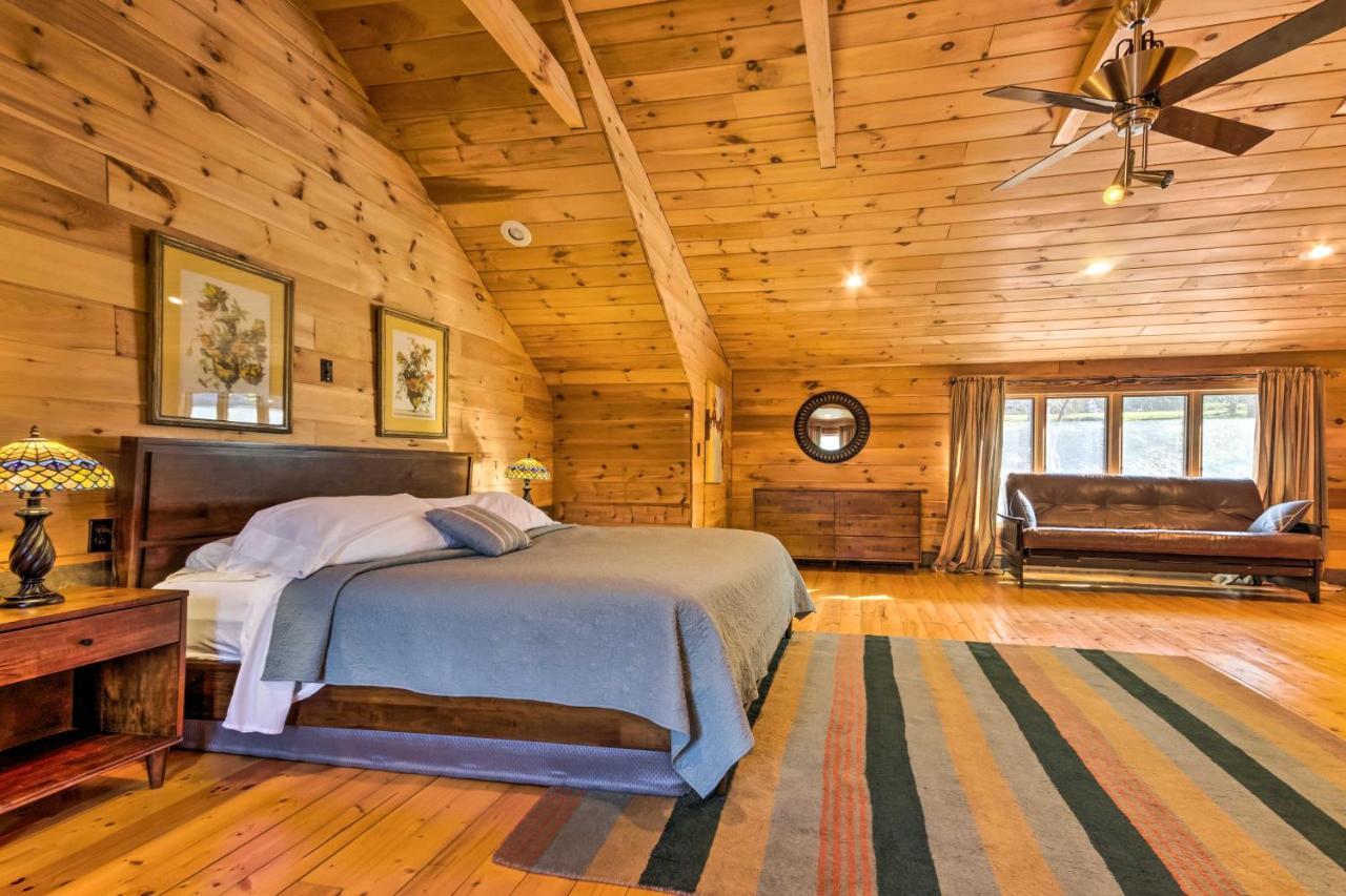 The Cabin At Marys Place With Deck And Mtn Views! Maggie Valley Exterior photo