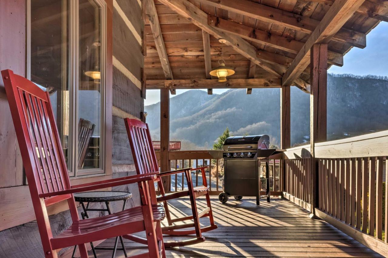 The Cabin At Marys Place With Deck And Mtn Views! Maggie Valley Exterior photo