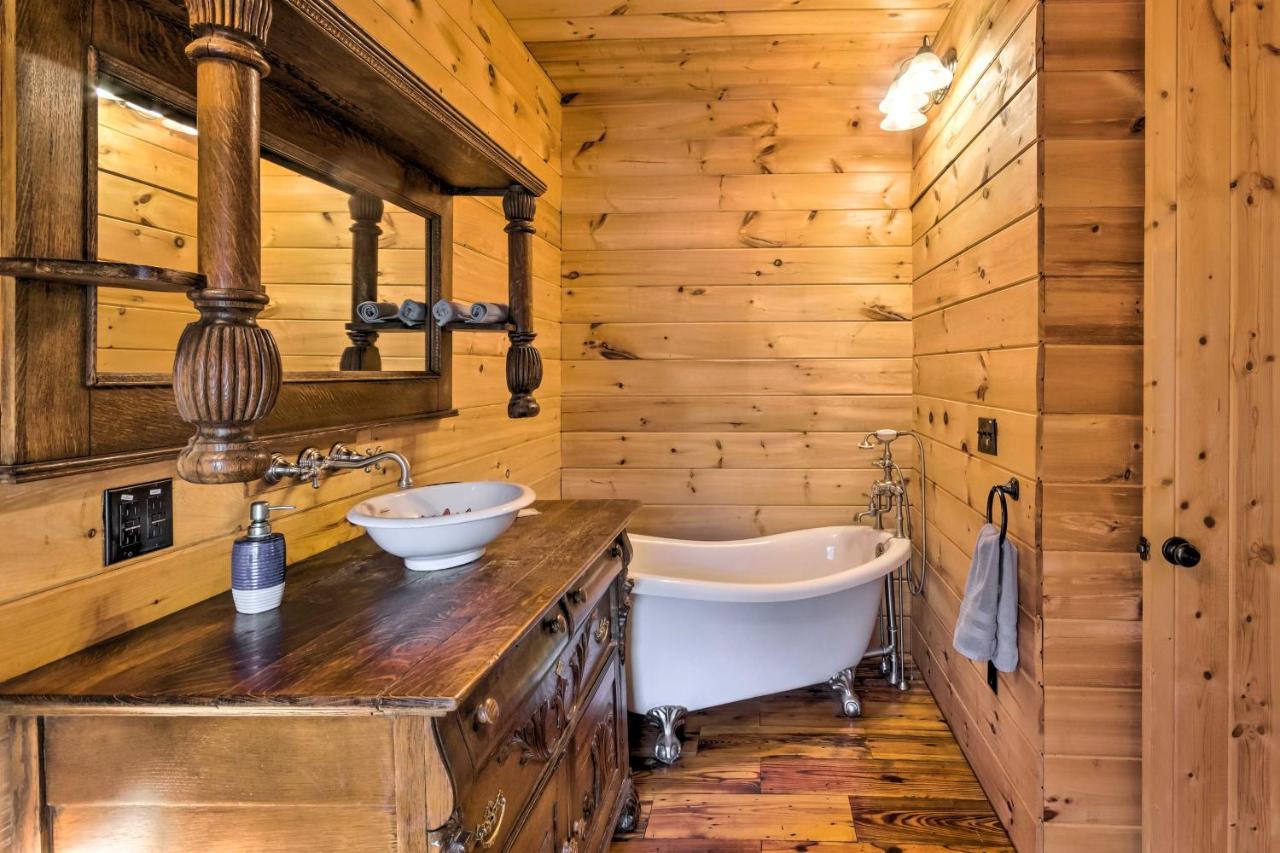 The Cabin At Marys Place With Deck And Mtn Views! Maggie Valley Exterior photo