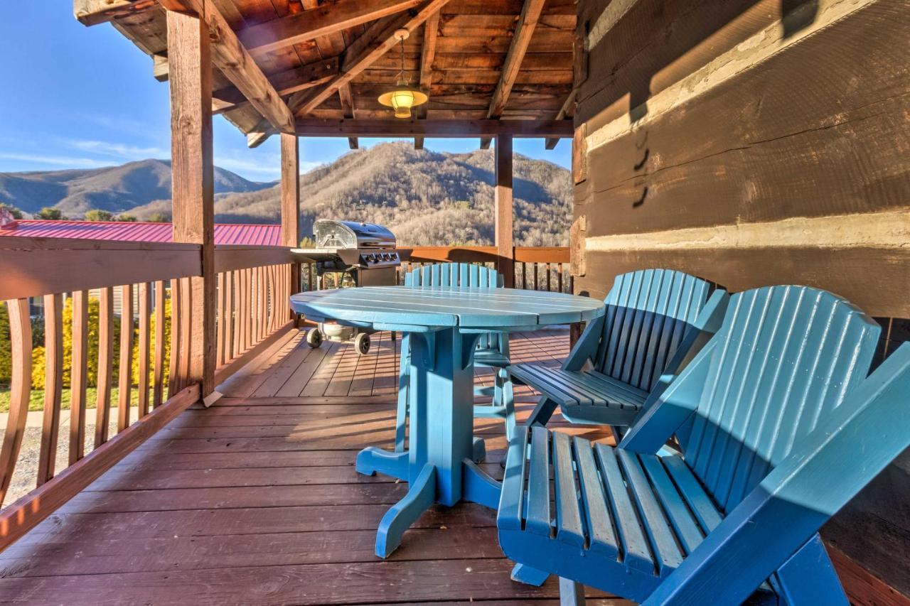 The Cabin At Marys Place With Deck And Mtn Views! Maggie Valley Exterior photo